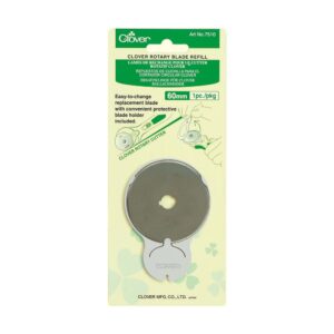 Lame de rechange Clover 60mm pour cutter rotatif, présentée avec sa boîte de protection pour une manipulation sûre.