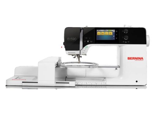 Machine à coudre et à broder BERNINA 590 avec module