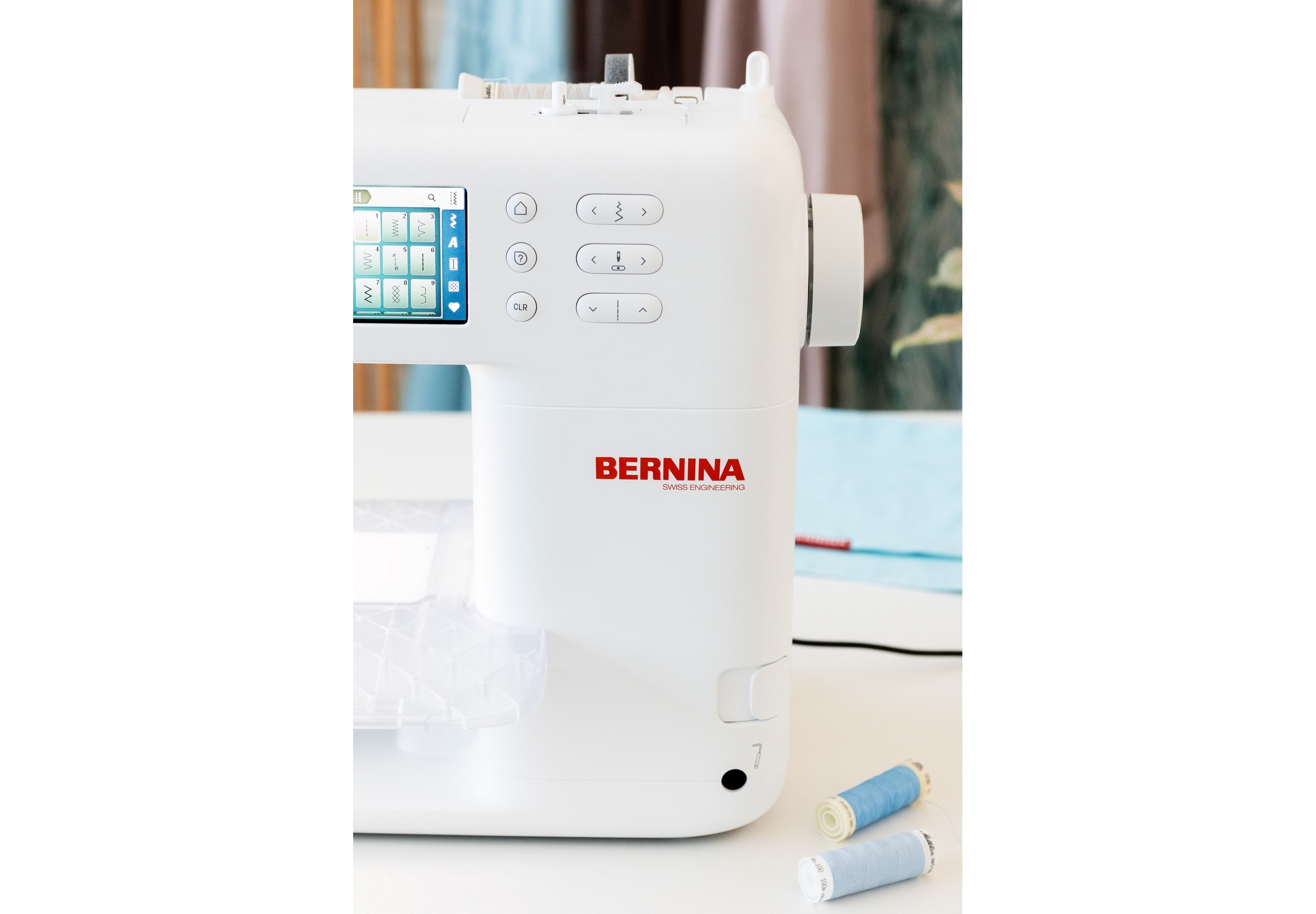 Bernina 325N (2)