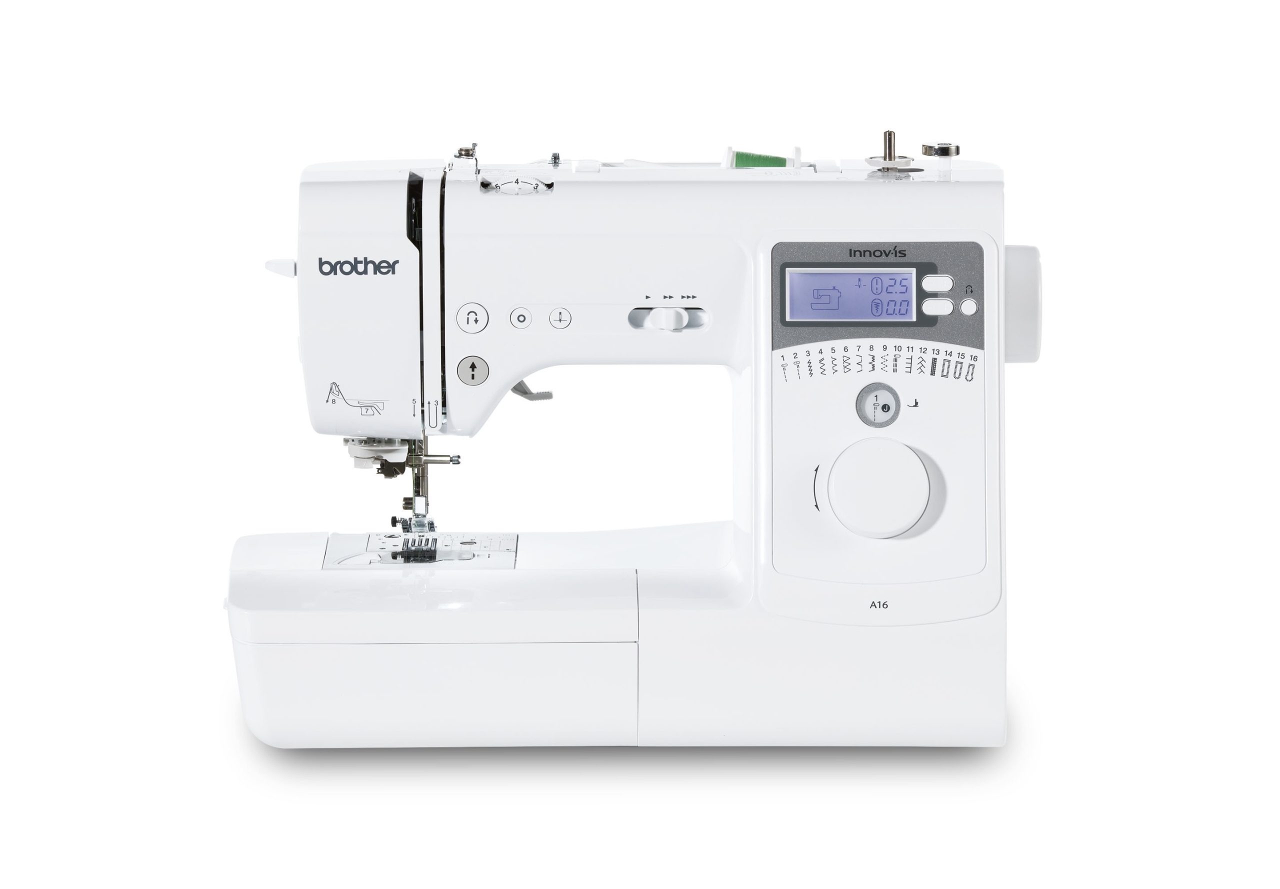 Machine à coudre Brother Innov-Is A16 pour débutants Machine à coudre électronique Brother Innov-Is A16 blanche sur une table