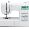 Machine à coudre électronique Brother CS70s blanche pour débutants, vue de face et prête à coudre.