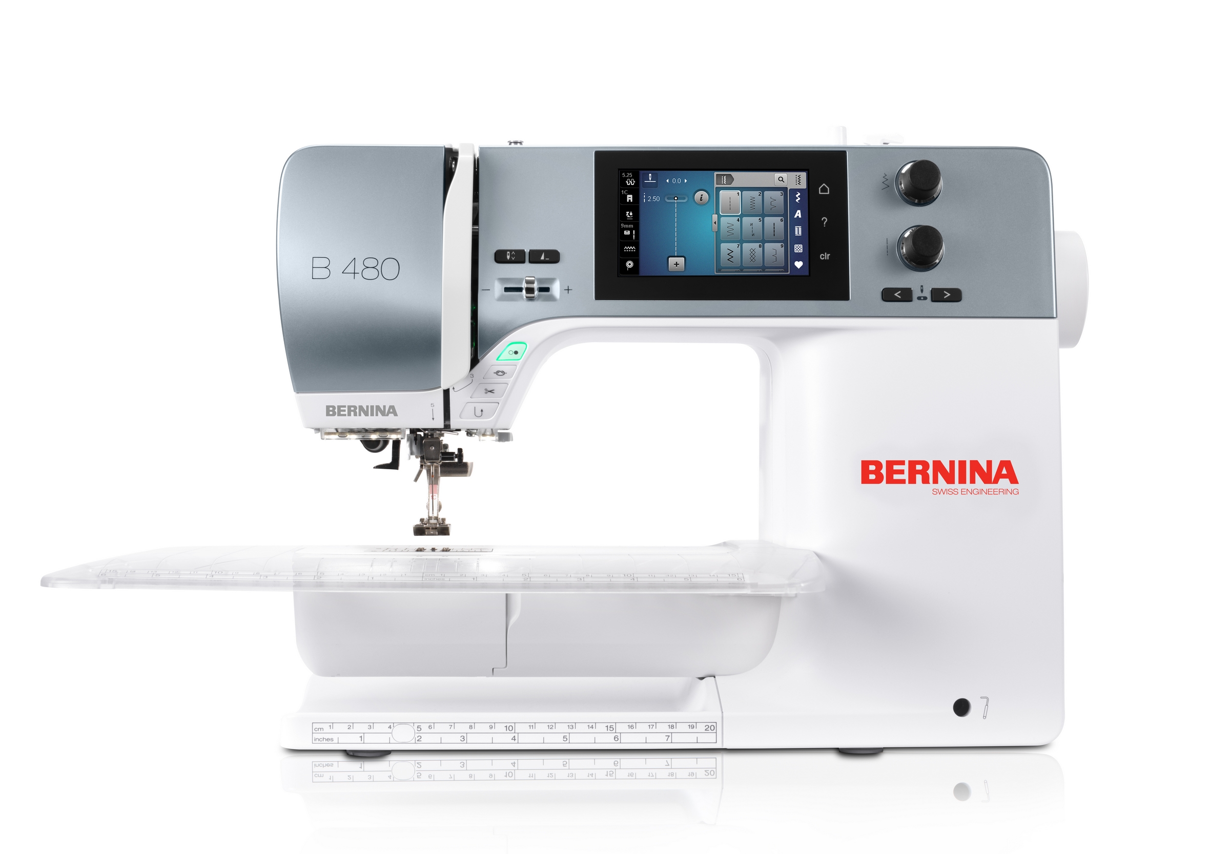 Machine à coudre BERNINA 480 Machine à coudre BERNINA 480 blanche avec écran tactile couleur et large espace de couture